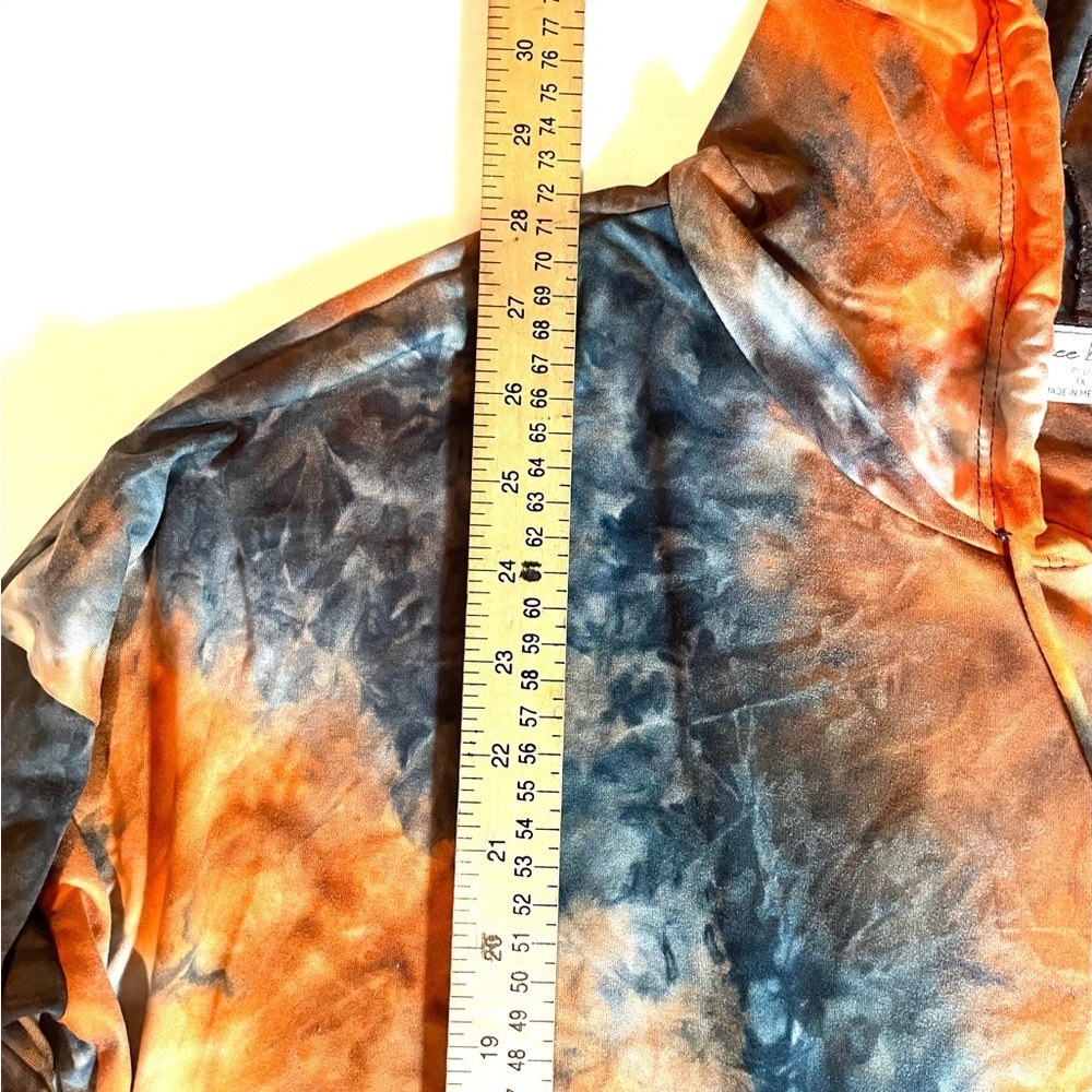 Women’s Free Kisses Orange & Charcoal Tie-Dye Hoodie Pullover Size Plus Size 1X - Picture 7 of 8